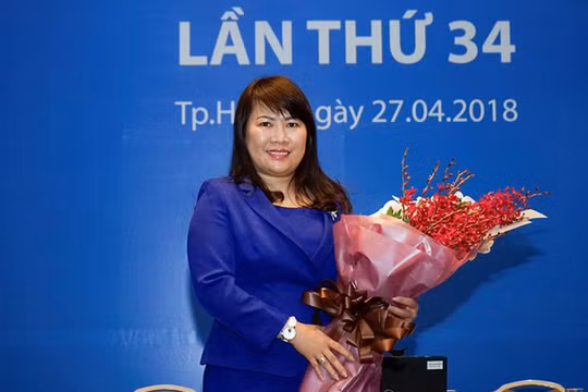 Bà Lương Thị Cẩm Tú từng từ chức Tổng Giám đốc Nam A Bank, để rồi sau đó bất ngờ xuất hiện trong tư cách ứng viên HĐQT Eximbank. (Ảnh: Internet)