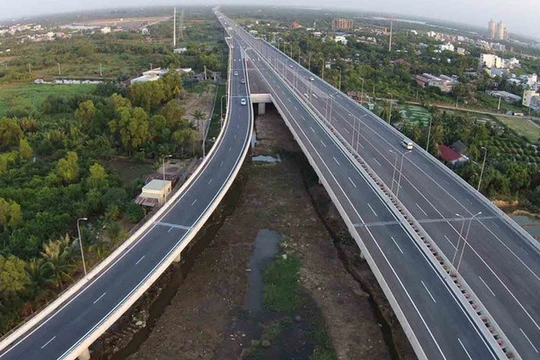 Hình ảnh tuyến cao tốc Tp. HCM - Long Thành - Dầu Giây.