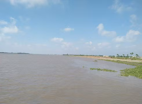 Dự án nạo vét lòng sông Đáy đoạn từ cầu Gián Khẩu đến cửa Đáy và các tuyến qua sông Đáy nhằm thoát lũ Hoàng Long đội vốn hơn 7.600 tỷ đồng. (Ảnh: VOV)