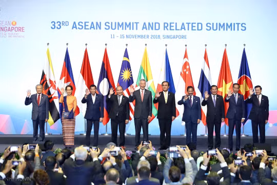 Thủ tướng Nguyễn Xuân Phúc và lãnh đạo các nước ASEAN. Ảnh: VGP/Quang Hiếu