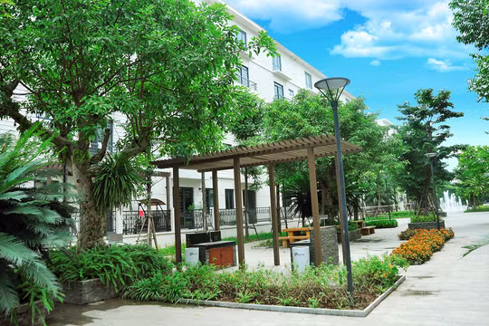 Chủ đầu tư Dự án Nhà vườn Pandora 53 Triều Khúc đã đã mạnh tay tung chương trình khuyến mãi khủng “Mua nhà vườn Pandora, rinh thêm căn hộ về nhà”.