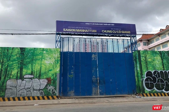 Từ Pavilion Square đến Saigon Manhattan. (Ảnh: V. Quỳnh)