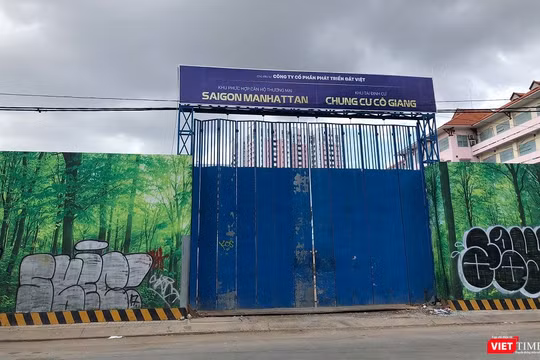 Từ Pavilion Square đến Saigon Manhattan. (Ảnh: V. Quỳnh)