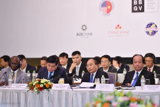 Thủ tướng tại Diễn đàn VBF cuối kỳ năm 2018. (Ảnh: VGP)