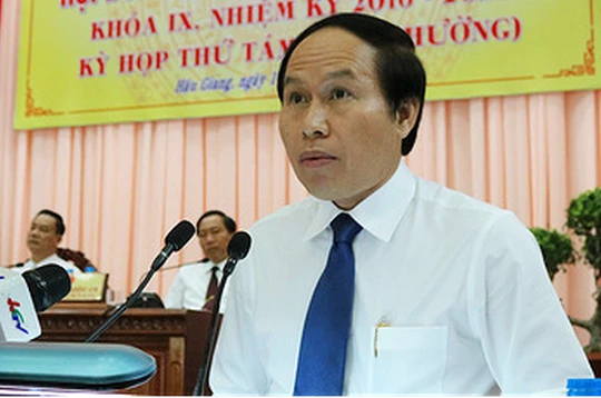 Ông Lê Tiến Châu hiện là Phó Bí thư Tỉnh ủy, Chủ tịch UBND tỉnh Hậu Giang.