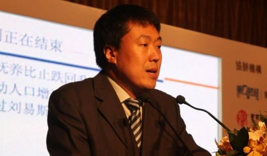 Tiến sỹ Cao Thiện Văn, kinh tế gia của Công ty “An Tín Chứng khoán” (Essence Securities). (Ảnh: Internet)