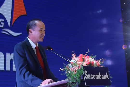 Ông Dương Công Minh đã hy sinh nhiều điều để đến với Sacombank. (Ảnh: STB)
