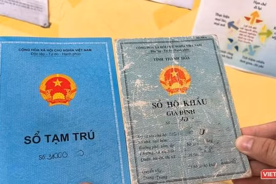 Từ ngày 1/1/2023, hộ khẩu giấy không còn tác dụng và các cơ quan chức năng sẽ quản lý thông tin cư trú của người dân bằng phương thức điện tử hay thường gọi là sổ hộ khẩu điện tử.