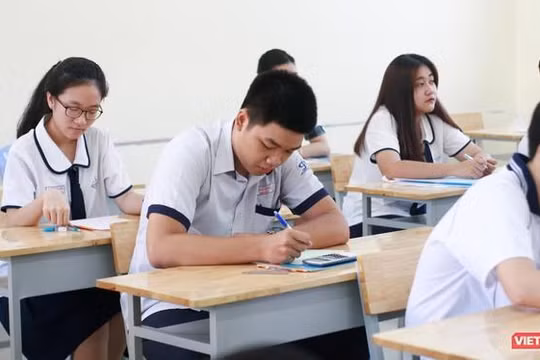 Thời điểm cao nhất có trên 6.000 thí sinh cùng vào hệ thống, không có hiện tượng quá tải hay lỗi kỹ thuật (ảnh minh họa).