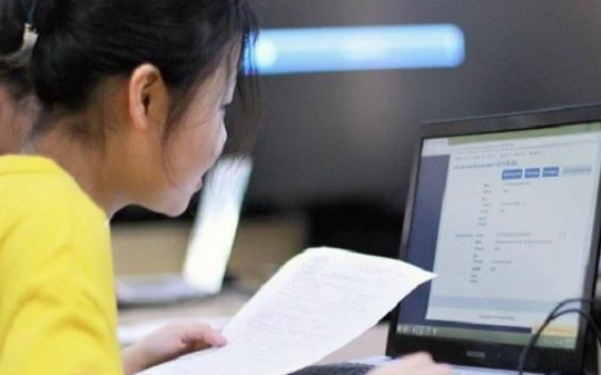  Hệ thống thanh toán lệ phí xét tuyển trực tuyến được thực hiện trên Cổng dịch vụ công Quốc gia và kết nối với 15 kênh thanh toán trực tuyến chính của cả nước.