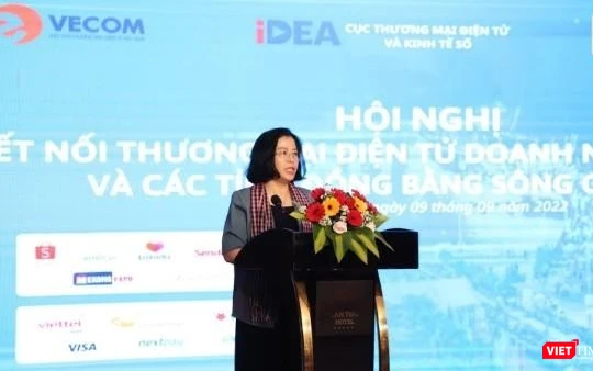 Bà Nguyễn Thị Minh Huyền - Phó Cục trưởng Cục Thương mại điện tử và Kinh tế số đánh giá cao hình thức kinh doanh trực tuyến.