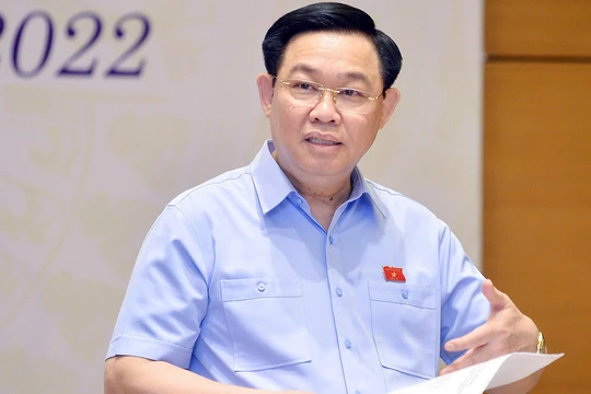 Chủ tịch Quốc hội Vương Đình Huệ nhấn mạnh, sửa Luật Khám bệnh, chữa bệnh phải tháo gỡ được vướng mắc, khó khăn, giúp ngành y tế thực hiện tốt chức năng, nhiệm vụ của ngành.