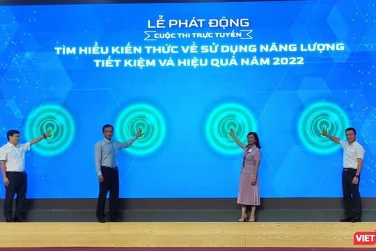 Các đại biểu thực hiện nghi thức phát động cuộc thi.
