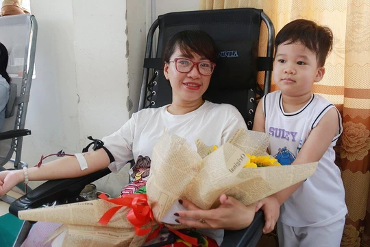 Từ tháng 2/2022, số lượng người hiến máu đã nâng lên 400-500 người, tăng gần gấp đôi so với thời gian trước đó. Ảnh: Viện Huyết học – Truyền máu Trung ương