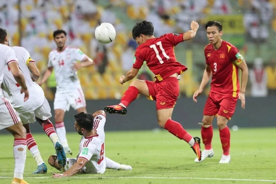 Với pha mở tỷ số của Tấn Tài, đội tuyển Việt Nam đã có những bàn thắng đầu tiên trong cuộc ra quân tại sân Mỹ Đình với đội tuyển Trung Quốc.