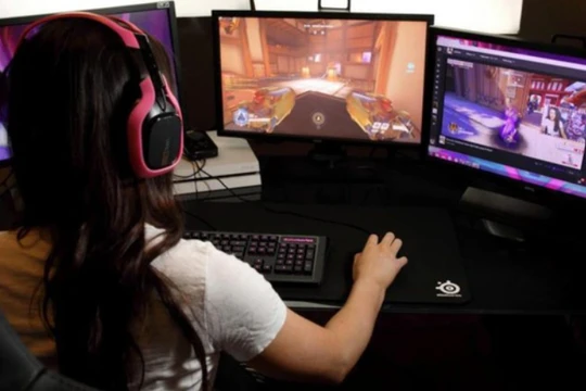Stream đã trở thành miếng bánh tỉ USD, đây cũng chính niềm ước ao của rất nhiều bạn trẻ thế hệ GenZ đam mê game và thể thao điện tử. Ảnh: Trí thức trẻ.