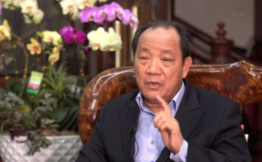 Ông Hồ Xuân Hùng, nguyên Thứ trưởng Bộ NN&PTNT, Chủ tịch Tổng hội Nông nghiệp và Phát triển nông thôn Việt Nam trao đổi cùng phóng viên. Ảnh: Nhật Quang.