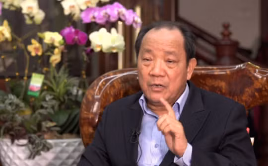 Ông Hồ Xuân Hùng, nguyên Thứ trưởng Bộ NN&PTNT, Chủ tịch Tổng hội Nông nghiệp và Phát triển nông thôn Việt Nam trao đổi cùng phóng viên. Ảnh: Nhật Quang.