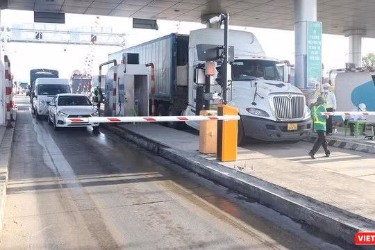 Kể từ 1/8, toàn bộ tuyến cao tốc trên cả nước đã chuyển sang sử dụng dịch vụ thu phí theo hình thức điện tử không dừng (ETC). 