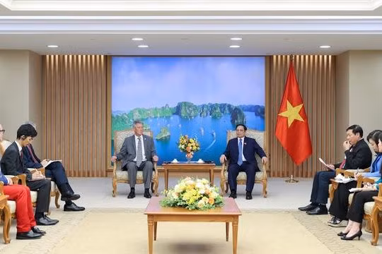 Thủ tướng Phạm Minh Chính tiếp GS. Stewart Cole - Chủ tịch Viện Pasteur Paris.