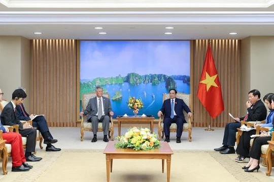 Thủ tướng Phạm Minh Chính tiếp GS. Stewart Cole - Chủ tịch Viện Pasteur Paris.