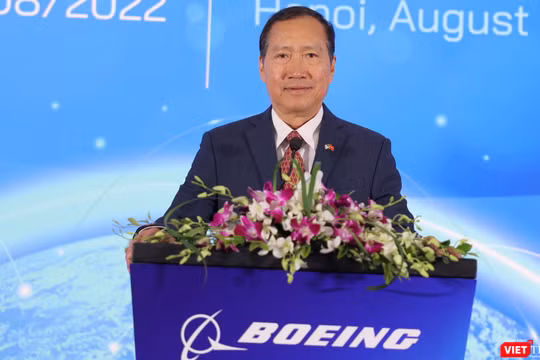 Giám đốc Boeing Vietnam Michael Nguyen chia sẻ cơ hội hợp tác ngành công nghiệp hàng không vũ trụ tại Diễn đàn Công nghiệp hàng không.