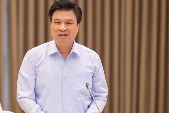 Thứ trưởng Bộ GD&ĐT Nguyễn Hữu Độ cho biết, Sau khi xác minh, Phòng GD&ĐT đã kết luận là không có việc một số trường ở Hà Nội ép học sinh lớp 9 thành tích kém phải chuyển trường hoặc không đăng ký thi vào lớp 10.