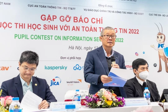 Ông Nguyễn Thành Hưng - Chủ tịch VNISA - thông tin về cuộc thi "Học sinh với An toàn thông tin năm 2022" lần đầu tiên được tổ chức.