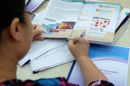 Phát hiện nhiều "sạn" trong SGK lớp 1 của NXB Giáo dục Việt Nam. (Ảnh minh họa - Internet).