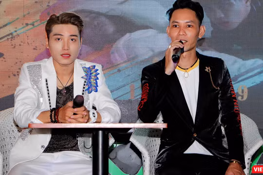 Aki Khoa cùng ê kíp vừa chính thức ra mắt MV “Mưa bay theo cơn gió” chiều 17/7