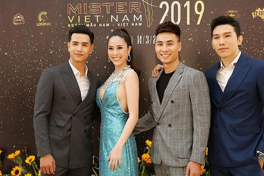 Các nam vương Mister International 2018 Trịnh Bảo và Manhunt international Trương Ngọc Tình (bên phải ảnh).
