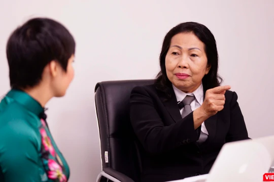 Luật sư Trần Thị Ngọc Nữ, một trong số các luật sư của Hội bảo vệ Quyền trẻ em TP.HCM được phân công bảo vệ em bé trong vụ án