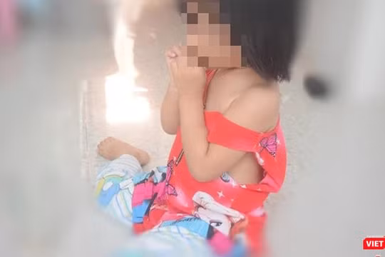 Đau lòng phát lộ vụ việc bé gái Phạm Ngọc L mới 3 tuổi nghi bị xâm hại tình dục bởi ông già 70 là hàng xóm.