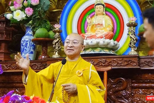 Thượng tọa Thích Nhật Từ - trụ trì chùa Giác Ngộ, quận 5 (TP.HCM)