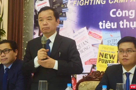 Ông Nguyễn Văn Phước - Giám đốc First News Trí Việt công bố nhiều bằng chứng sách giả 