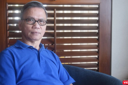 TS Nguyễn Hữu Liêm là giáo sư triết tại San Jose City College.