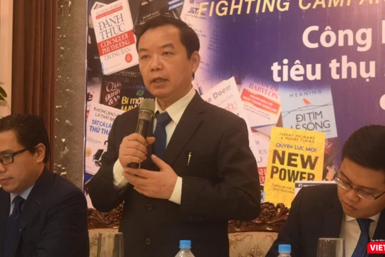 Ông Nguyễn Văn Phước - giám đốc First News Trí Việt đau đầu vì sách lâu 