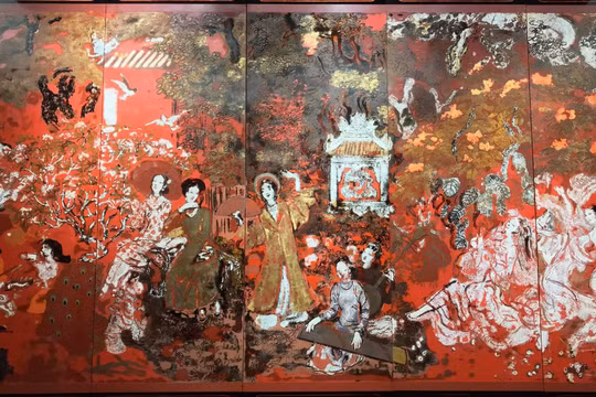 Đã rất nhiều bậc thầy trong làng mỹ thuật, đặc biệt là các họa sĩ chuyên về sơn mài, đều cho rằng Bảo tàng Mỹ thuật TP.HCM đã “hô biến” bảo vật quốc gia thành thứ… vô giá trị. 