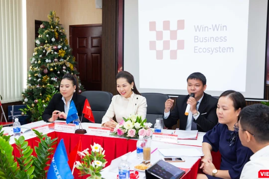 Ông Trương Văn Toản - Phó Giám đốc Win Home phát biểu tại cuộc gặp gỡ báo chí sáng 11/12