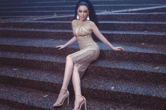 Lý Nhã Kỳ biến hóa khác lạ mỗi lần xuất hiện 