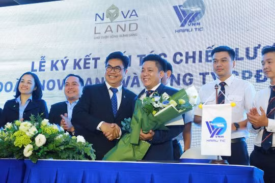 Ông Bùi Xuân Huy - Tổng giám đốc Novaland ký kết hợp tác cùng đối tác chiến lược Hải Âu chiều 7/3 