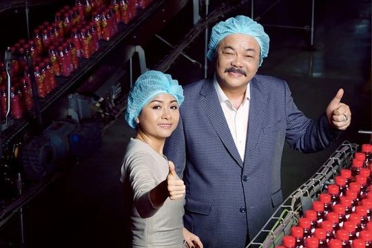 Cha con doanh nhân Trần Quí Thanh, Trần Uyên Phương gầy dựng và điều hành tập đoàn Tân Hiệp Phát 