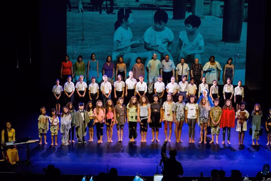 Một cảnh trong vở opera ballet “Daddy! Why did you leave me?” (Ảnh do đạo diễn Eric Digaud cung cấp)