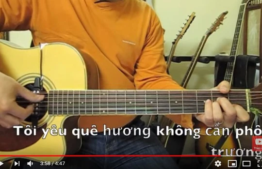 Hóa ra, người cởi hết "vì môi trường" từng tuyên bố "yêu quê hương không cần phô trương, không khoe ngực, khoe mông..."? 