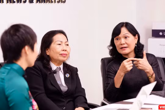 Nhà báo Hòa Bình (Tạp chí điện tử VietTimes), luật sư Trần Thị Ngọc Nữ và bác sĩ Nguyễn Lan Hải 