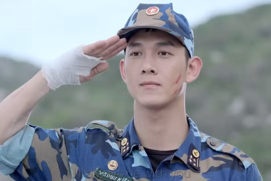 Song Luân trong "Hậu duệ Mặt trời" Việt Nam với hình ảnh sắc áo lính gây ấn tượng 