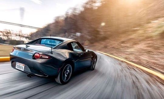 Động cơ mới của Mazda (Ảnh: roadandtrack.com)