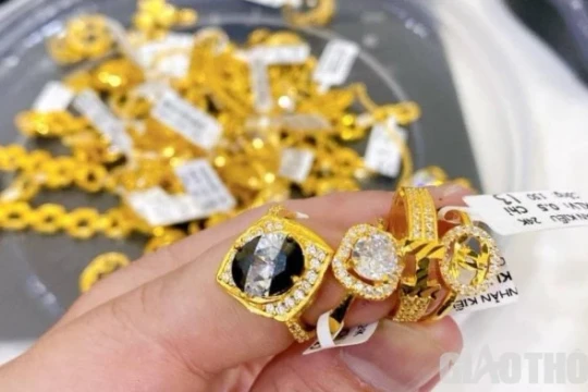 Người dân cần thận trọng khi tham gia giao dịch vàng