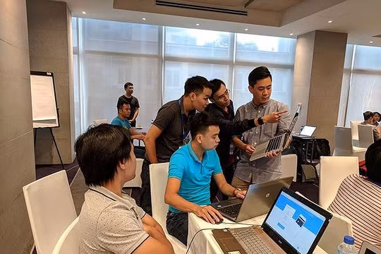 Thực tế cho thấy Luật An ninh mạng đang vấp phải những ý kiến trái chiều từ cộng đồng DN và người dân. Ảnh: Quỳnh Hà.