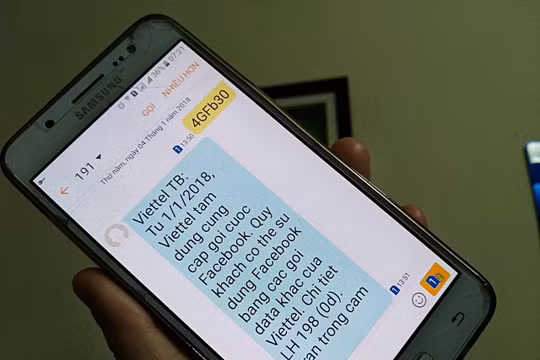 Các nhà mạng đồng loạt ngừng tất cả các dịch vụ này từ ngày 1/1/2018. Ảnh: Anh Lê
